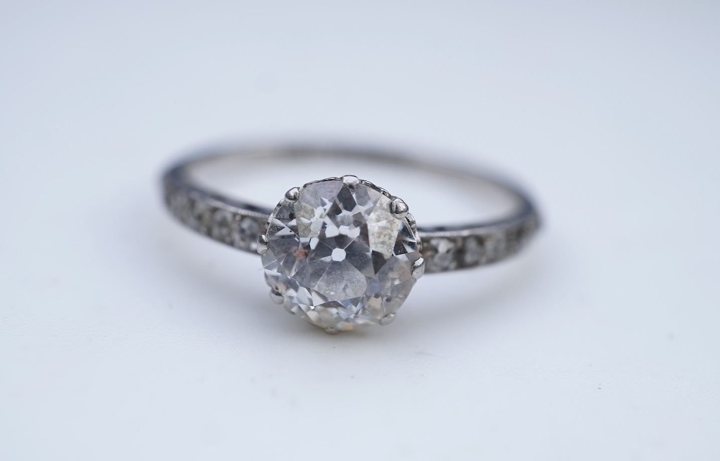 An attractive diamond engagement ring, early 20th century